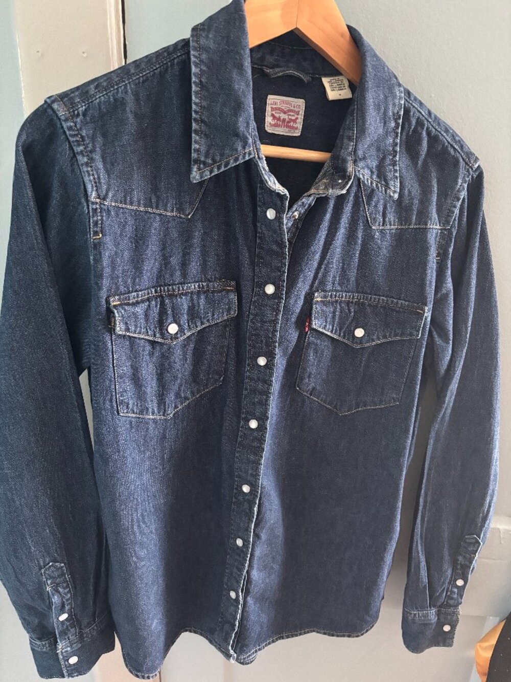 Levi’s Dark Indigo Denim Western Shirt with Pearl Snaps - Like New - Size M